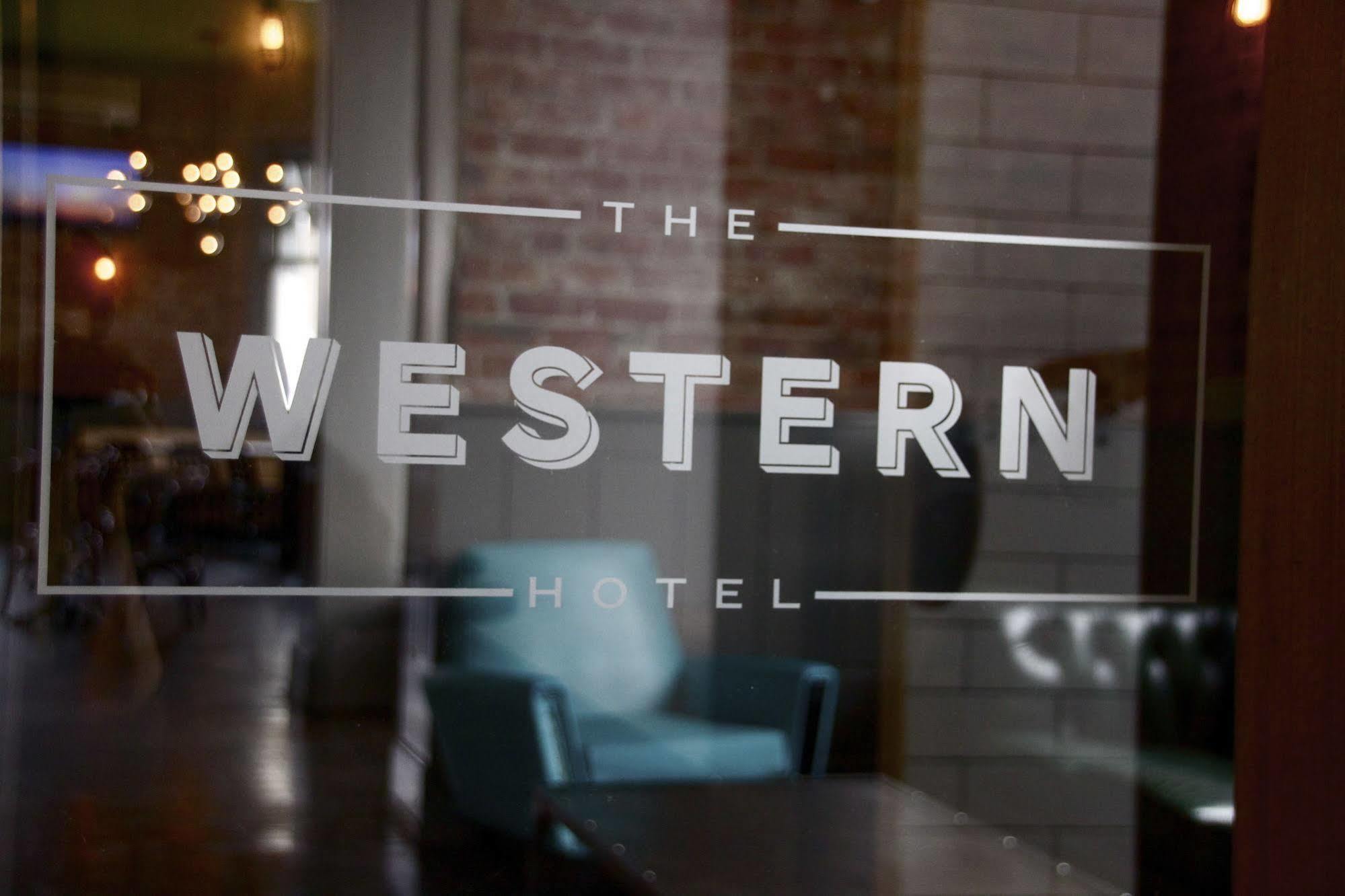 Western Hotel แบลเลอแรต ภายนอก รูปภาพ